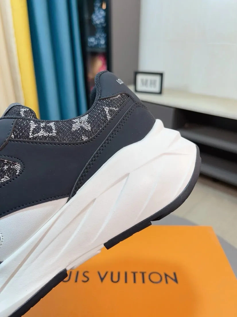 Men's shoes💰438🌹🌹[LV]🌹High-end brand of men's shoes: Official website 1:1 Latest masterpiece: The upper is made of Italian imported first-layer cowhide with special materials➕Full genuine leather lining🔥, making walking more convenient and comfortable! Exclusive new style, stunning work [color]! Create a fashionable personality to set off your uniqueness! A must-have for trendy men! Classic🔥Number: 38-44